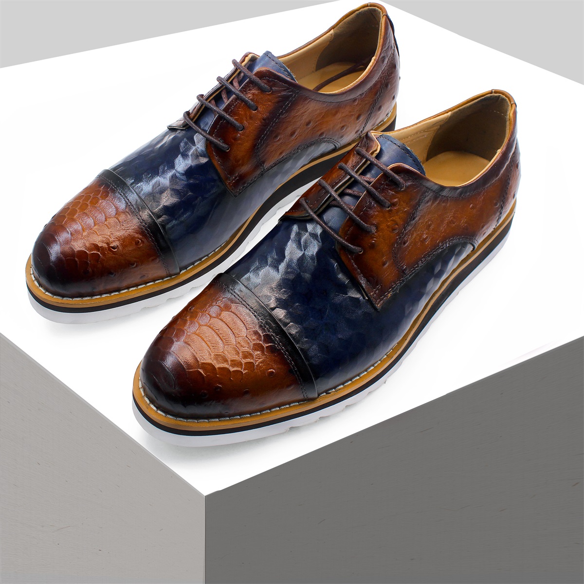 Lüks erkek Hakiki Deri Elbise  - Men Formal Wear With Sneakers incelemesi ve fiyatı